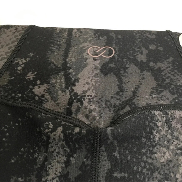 Calia Essential High Rise‎ Bike Shorts - Picture 6 of 7